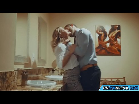 ❤️ Wanneer een rondborstige blondine je verleidt in een openbaar toilet ️ Porno at nl.novoporn.ru ❌❤